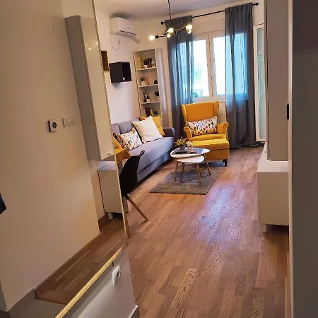 Center Firefly Gardens Apartment Novi Sad Exterior foto