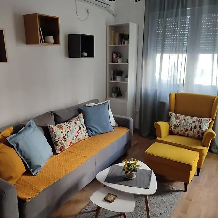 Center Firefly Gardens Apartment Novi Sad Exterior foto